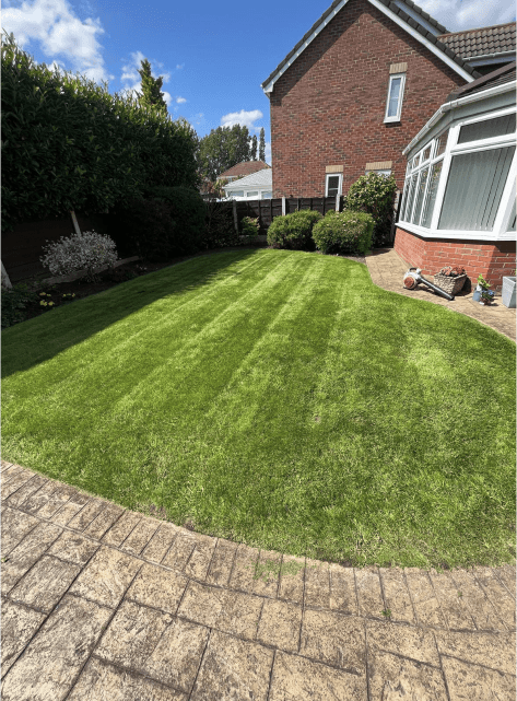 Garden services in Ashton-under-Lyne